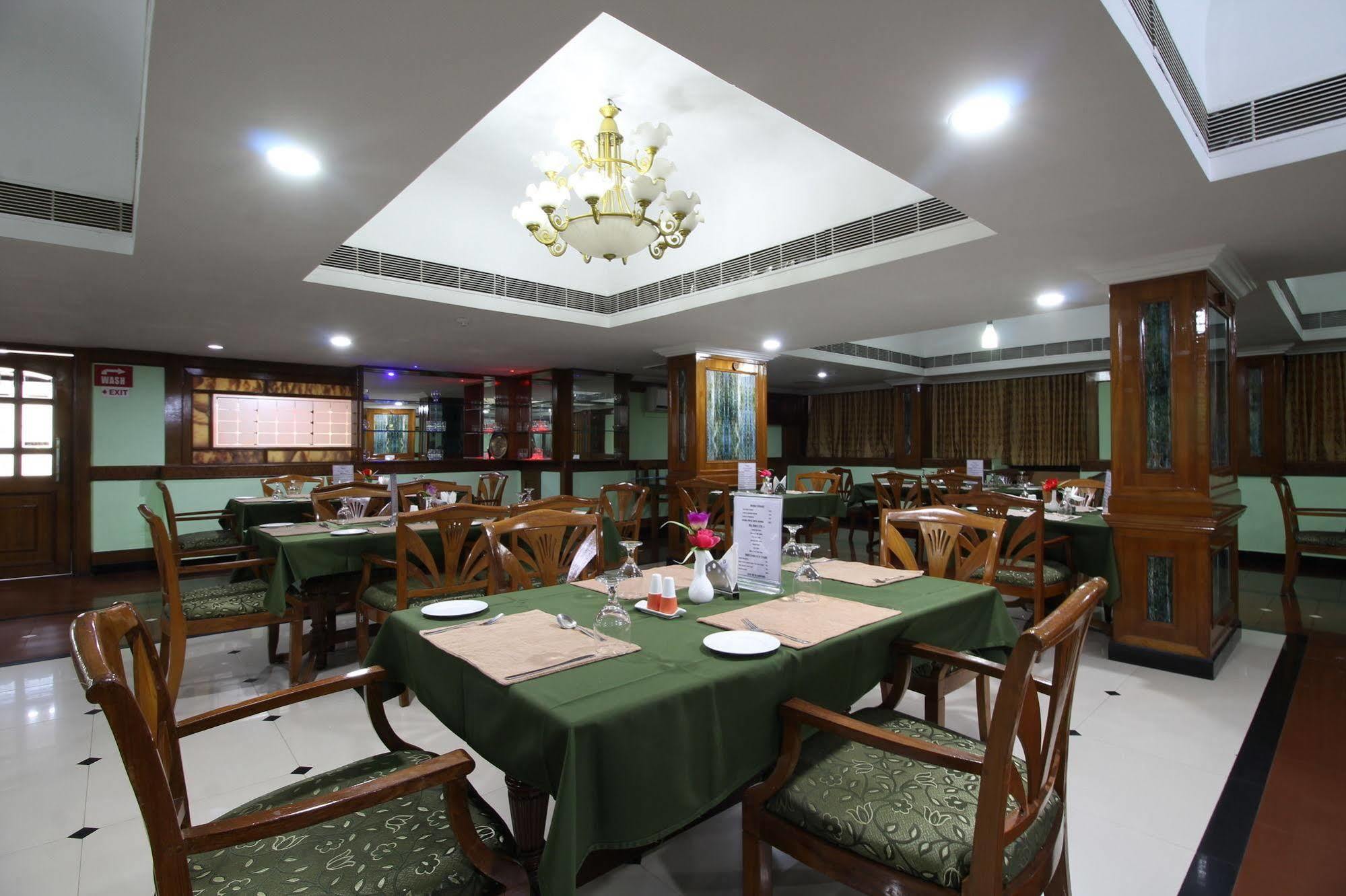 Mayura Residency Guruvāyūr Exterior foto